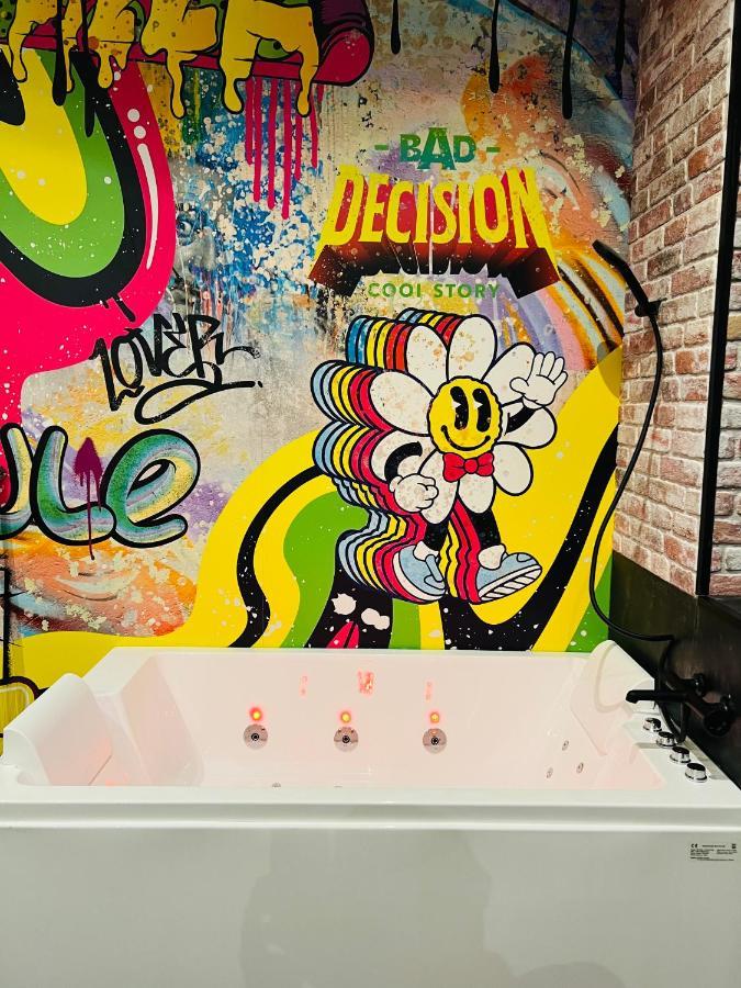 Capsule Street Art - Sauna- Jacuzzi - Playstation 5 - Billard - Netflix - Home Cinema - Terrasse Douai Kültér fotó