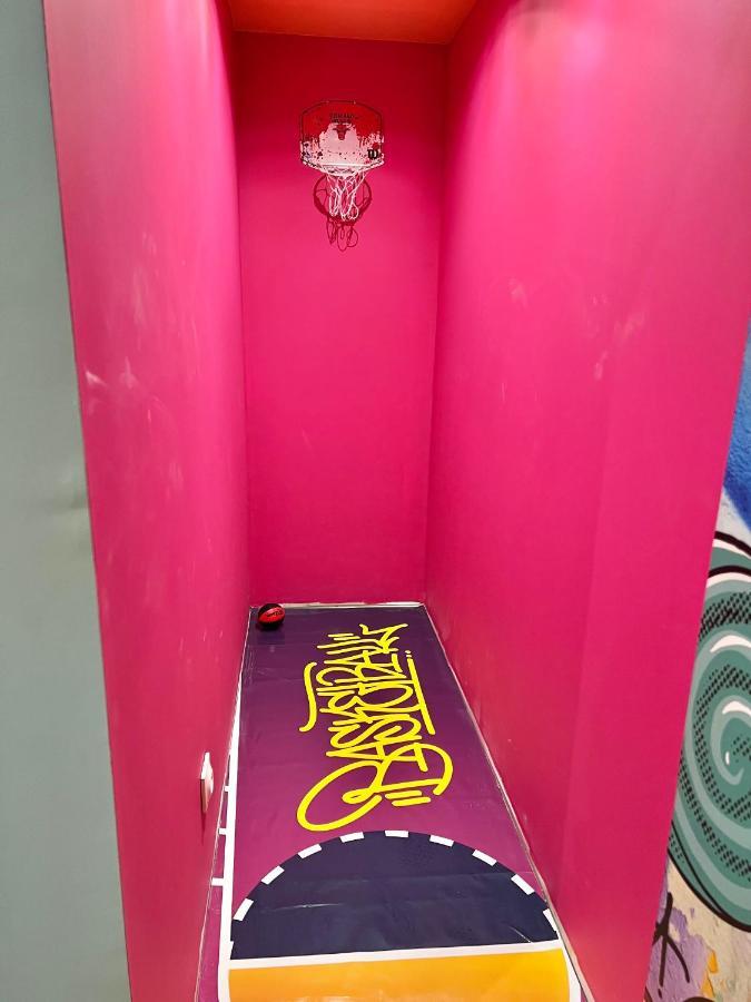 Capsule Street Art - Sauna- Jacuzzi - Playstation 5 - Billard - Netflix - Home Cinema - Terrasse Douai Kültér fotó